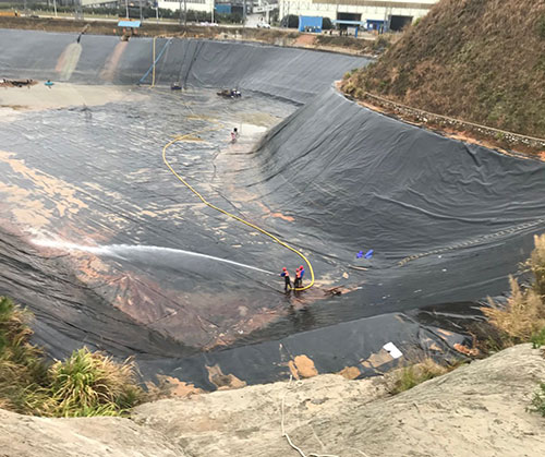 沅江废水池清理