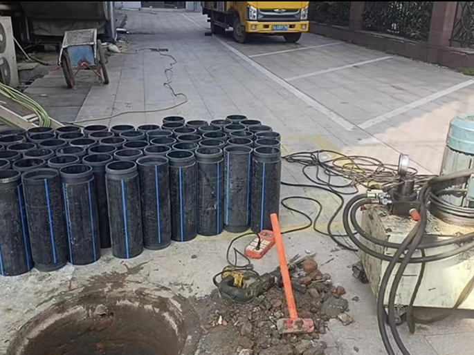 沅江PE置换管厂家 DN315置换管 非开挖管短管置换